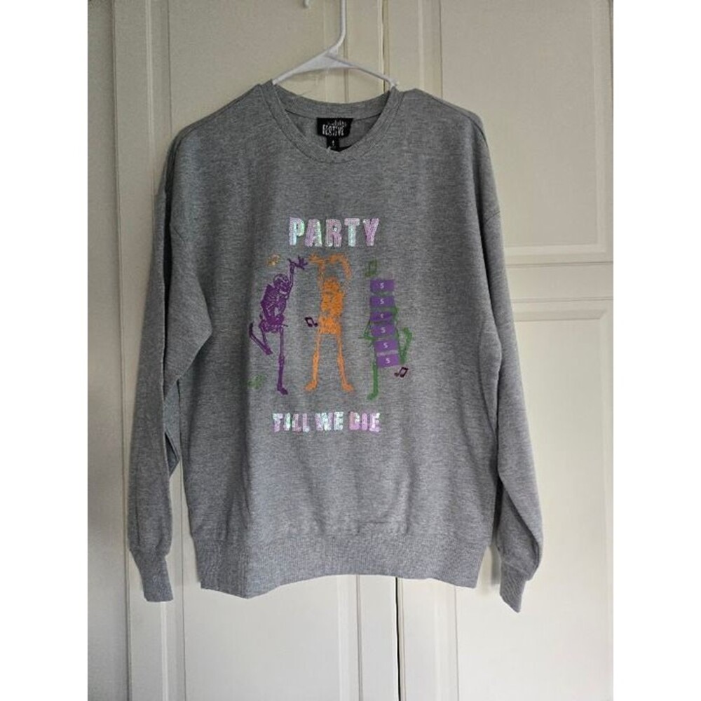 Feeling Festive Halloween Dancing Skeleton Gray Sweatshirt - Womens Small New